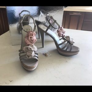 Kelsi Dagger Sexy Heels!